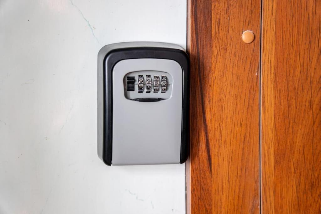 Modern Flat In Old Town Kaunas - Free Parking & Self Check-In Eksteriør bilde