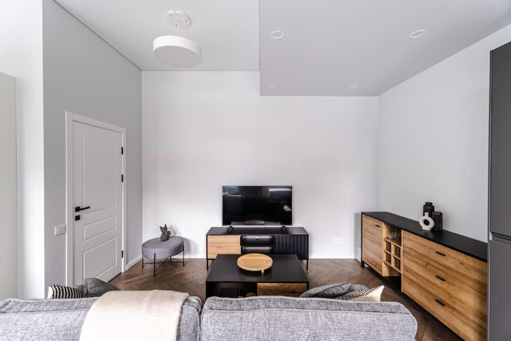 Modern Flat In Old Town Kaunas - Free Parking & Self Check-In Eksteriør bilde
